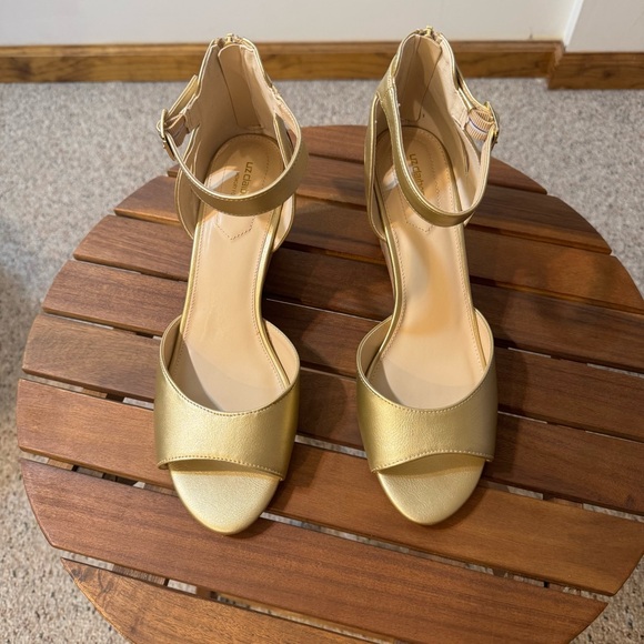 Liz Claiborne Wedge Sandals / Size:11 - Picture 3 of 9